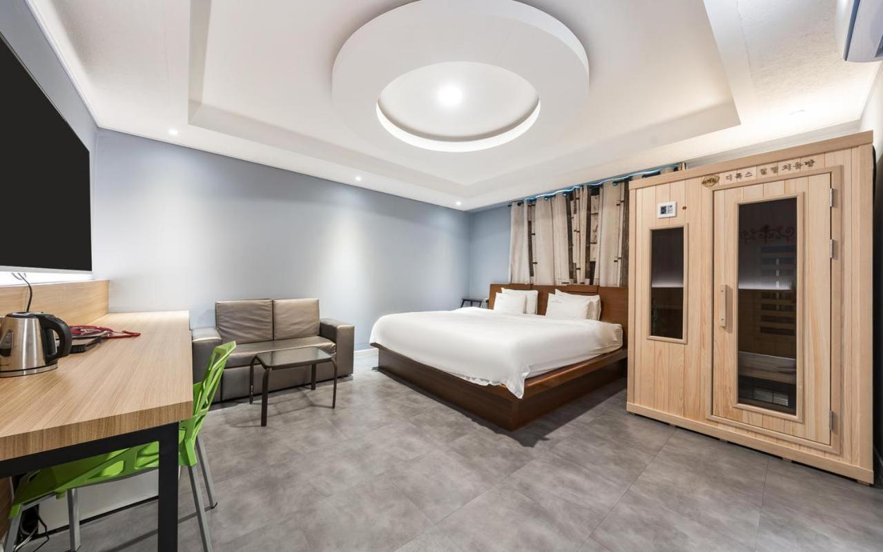 Hotel New Evergreen Mokpo Exteriör bild