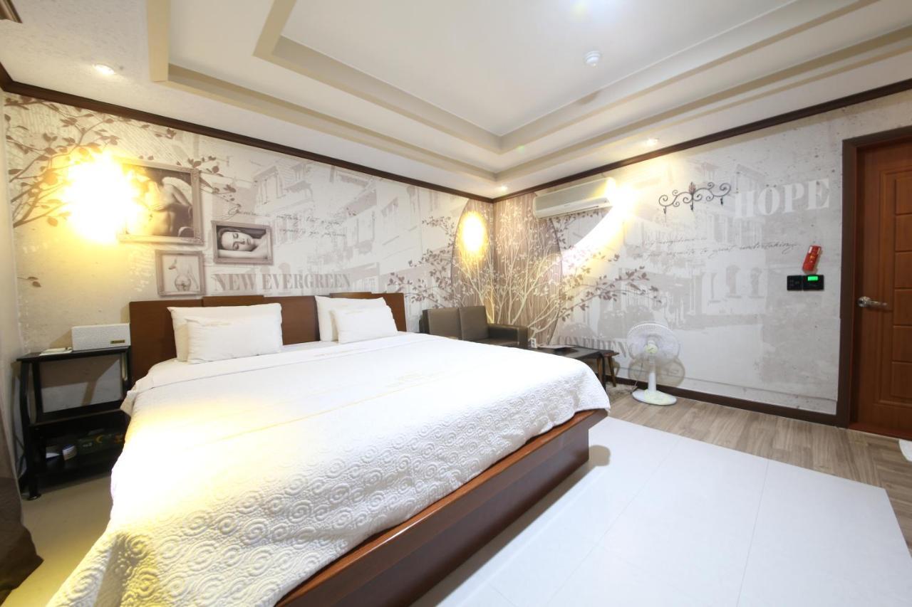 Hotel New Evergreen Mokpo Exteriör bild